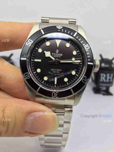 Swiss Replica Tudor Watches: Tudor Heritage black Bay  Watch